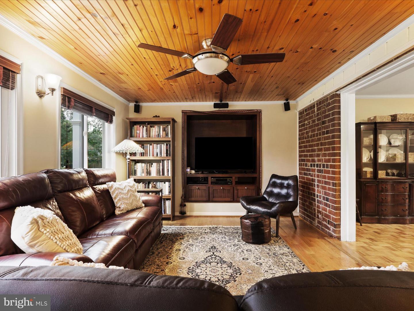 4712 SURRY PL, ALEXANDRIA, Virginia 22304, 3 Bedrooms Bedrooms, ,2 BathroomsBathrooms,Residential,For sale,4712 SURRY PL,VAAX2048700 MLS # VAAX2048700