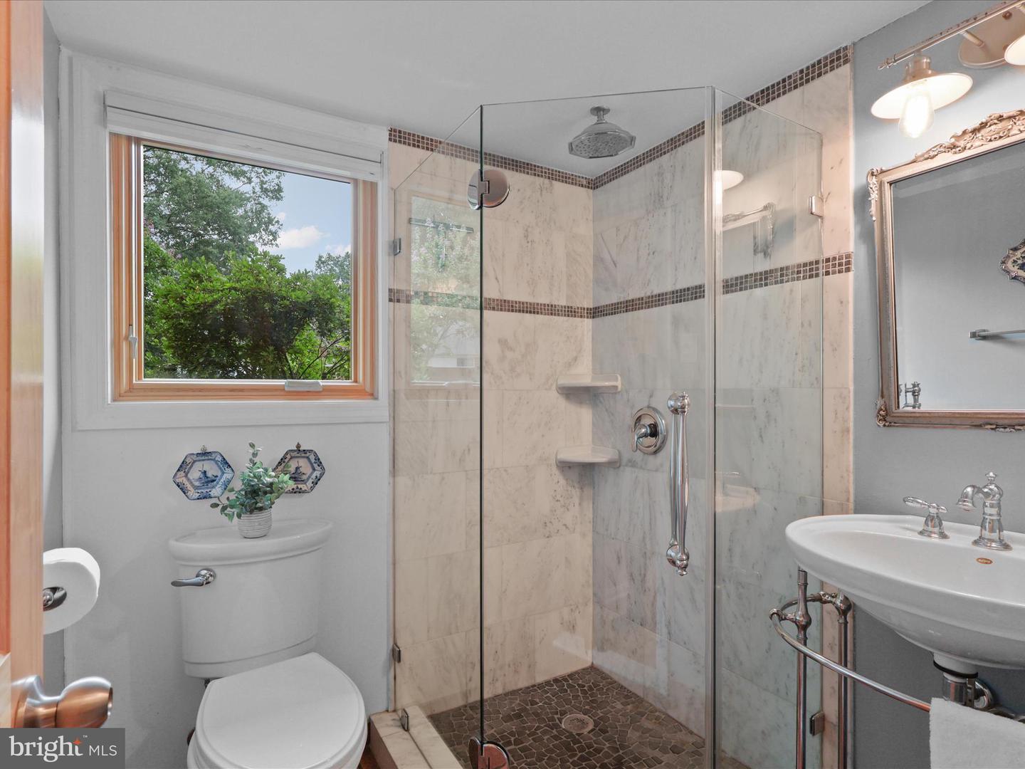 4712 SURRY PL, ALEXANDRIA, Virginia 22304, 3 Bedrooms Bedrooms, ,2 BathroomsBathrooms,Residential,For sale,4712 SURRY PL,VAAX2048700 MLS # VAAX2048700
