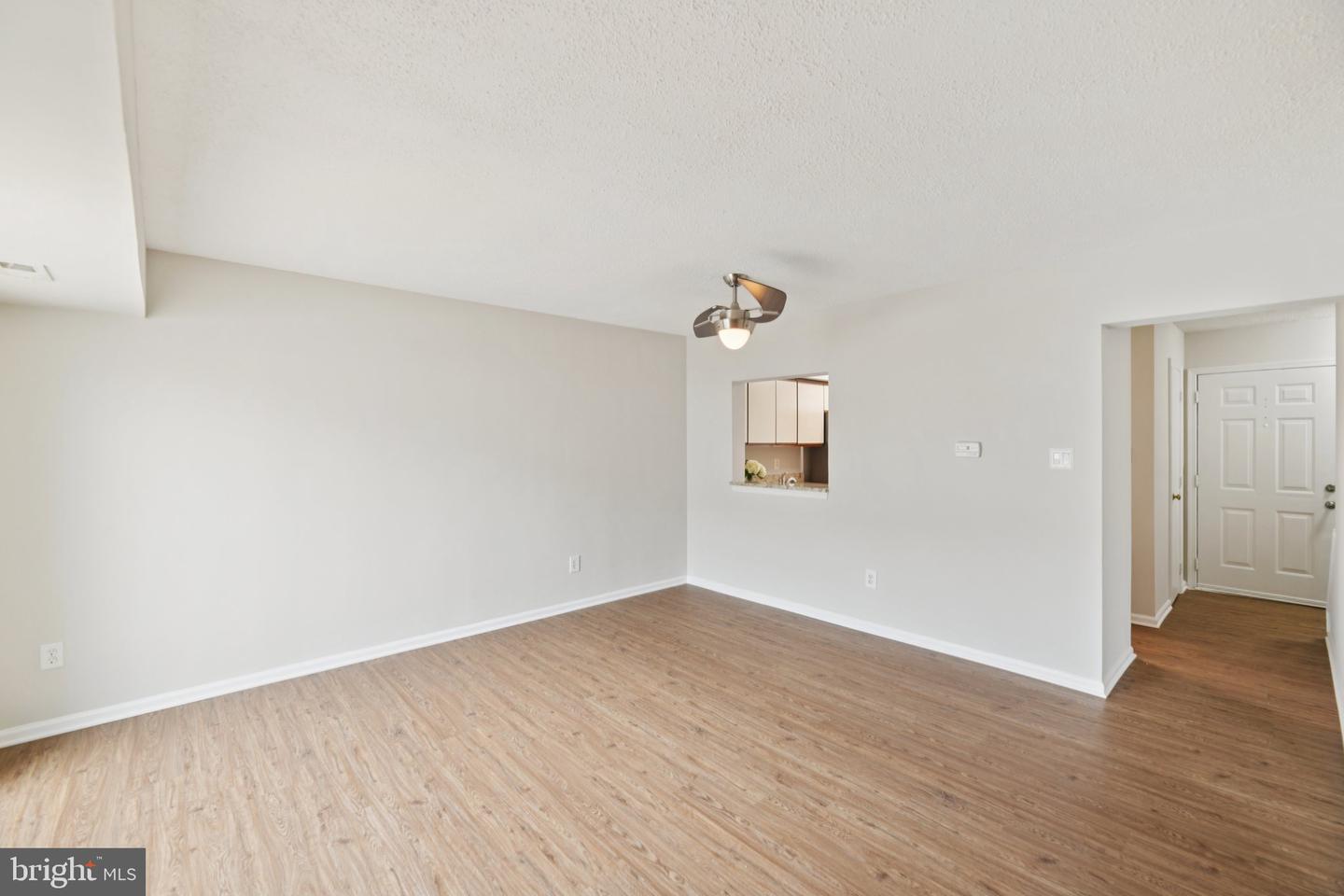 187 SAINT JOHNS SQ, STERLING, Virginia 20164, 3 Bedrooms Bedrooms, ,1 BathroomBathrooms,Residential,For sale,187 SAINT JOHNS SQ,VALO2104768 MLS # VALO2104768