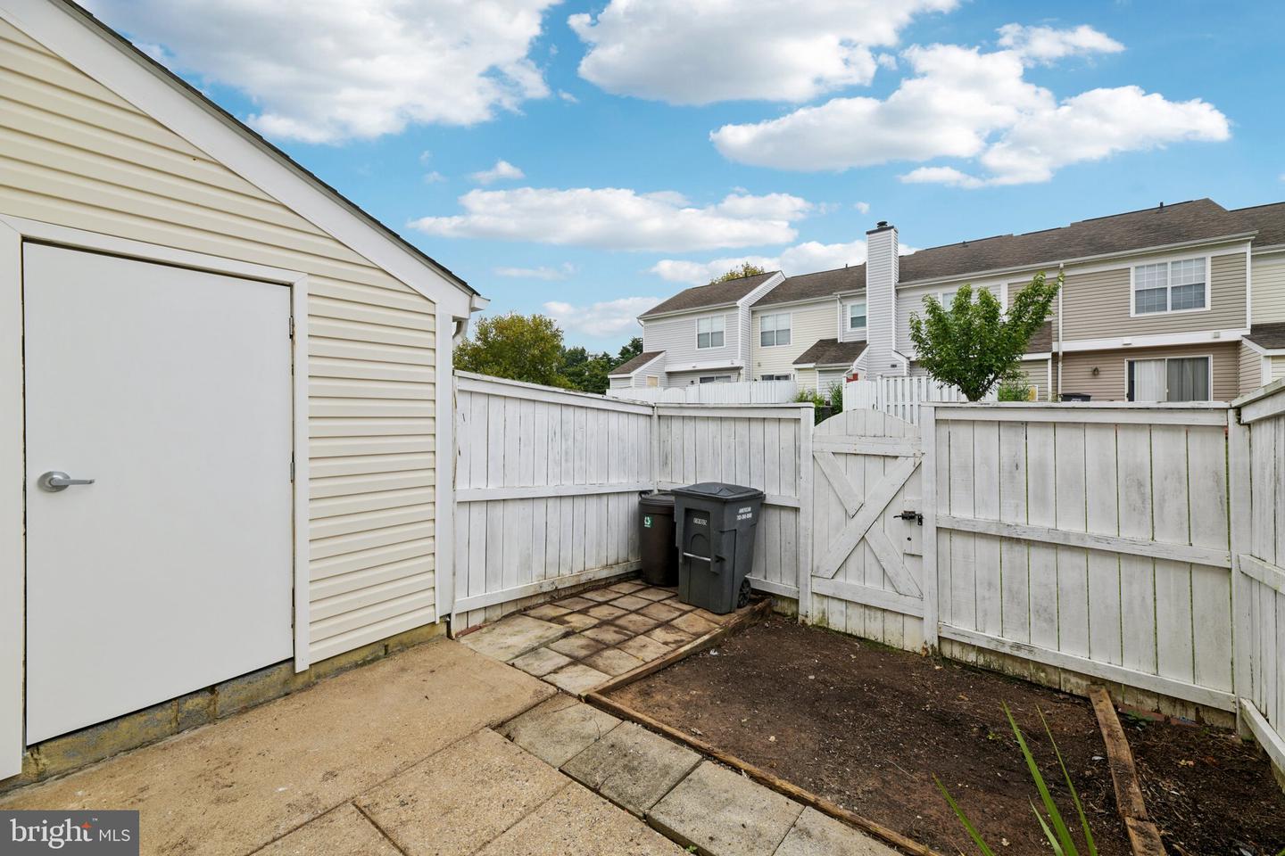 187 SAINT JOHNS SQ, STERLING, Virginia 20164, 3 Bedrooms Bedrooms, ,1 BathroomBathrooms,Residential,For sale,187 SAINT JOHNS SQ,VALO2104768 MLS # VALO2104768