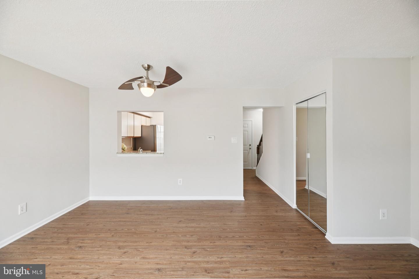 187 SAINT JOHNS SQ, STERLING, Virginia 20164, 3 Bedrooms Bedrooms, ,1 BathroomBathrooms,Residential,For sale,187 SAINT JOHNS SQ,VALO2104768 MLS # VALO2104768