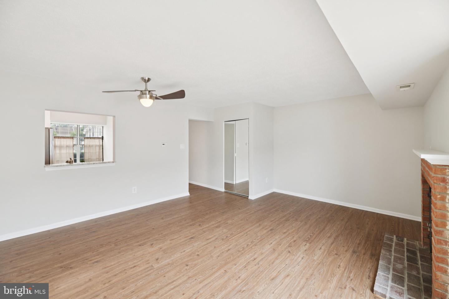187 SAINT JOHNS SQ, STERLING, Virginia 20164, 3 Bedrooms Bedrooms, ,1 BathroomBathrooms,Residential,For sale,187 SAINT JOHNS SQ,VALO2104768 MLS # VALO2104768