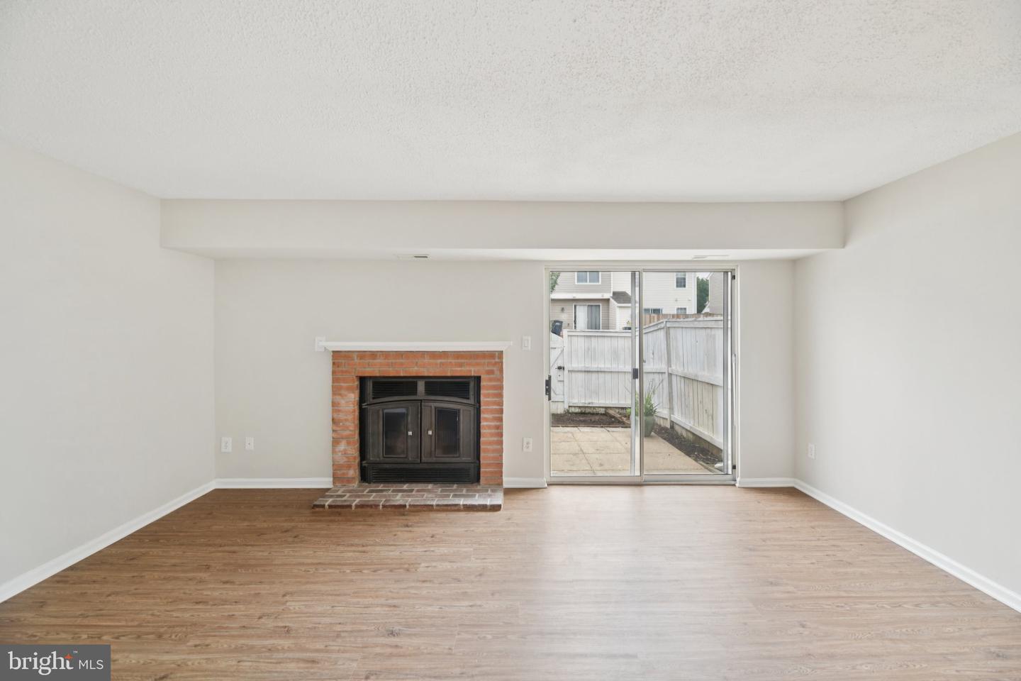 187 SAINT JOHNS SQ, STERLING, Virginia 20164, 3 Bedrooms Bedrooms, ,1 BathroomBathrooms,Residential,For sale,187 SAINT JOHNS SQ,VALO2104768 MLS # VALO2104768