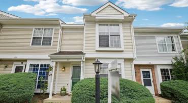 187 SAINT JOHNS SQ, STERLING, Virginia 20164, 3 Bedrooms Bedrooms, ,1 BathroomBathrooms,Residential,For sale,187 SAINT JOHNS SQ,VALO2104768 MLS # VALO2104768