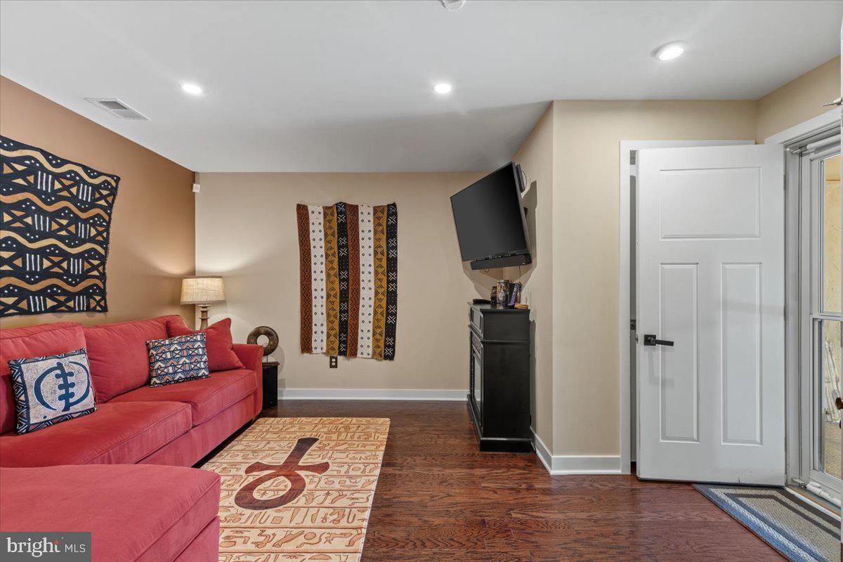 18060 RED CEDAR RD, DUMFRIES, Virginia 22026, 3 Bedrooms Bedrooms, ,2 BathroomsBathrooms,Residential,For sale,18060 RED CEDAR RD,VAPW2101728 MLS # VAPW2101728