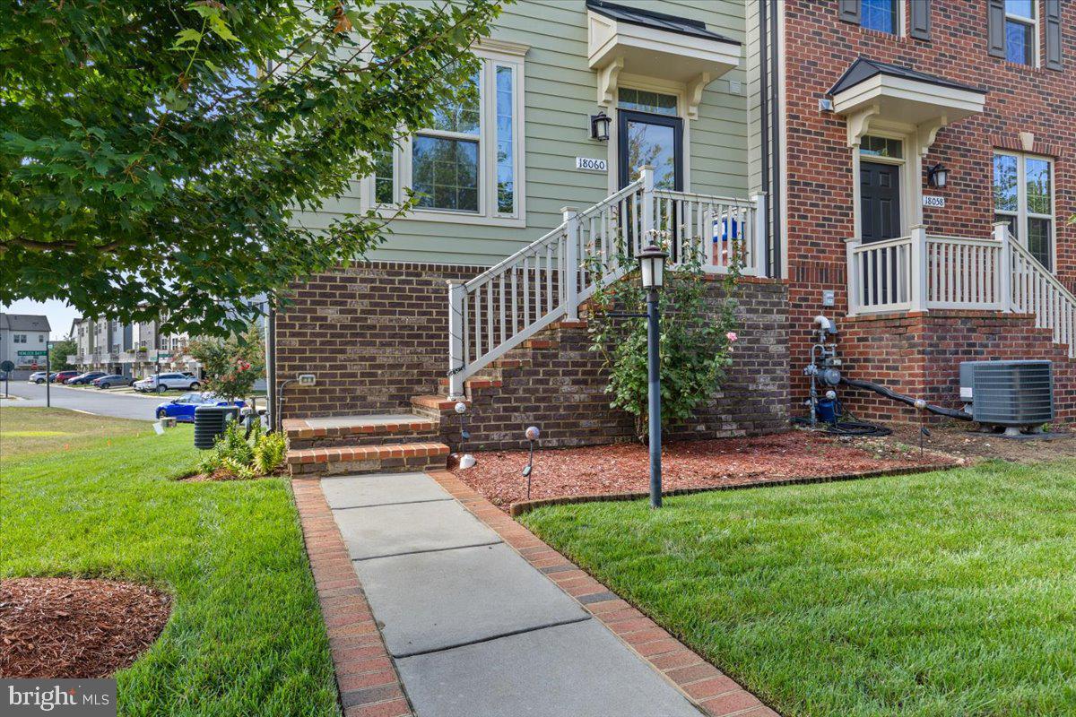 18060 RED CEDAR RD, DUMFRIES, Virginia 22026, 3 Bedrooms Bedrooms, ,2 BathroomsBathrooms,Residential,For sale,18060 RED CEDAR RD,VAPW2101728 MLS # VAPW2101728