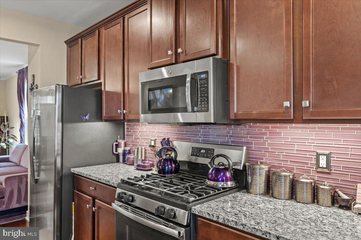 18060 RED CEDAR RD, DUMFRIES, Virginia 22026, 3 Bedrooms Bedrooms, ,2 BathroomsBathrooms,Residential,For sale,18060 RED CEDAR RD,VAPW2101728 MLS # VAPW2101728