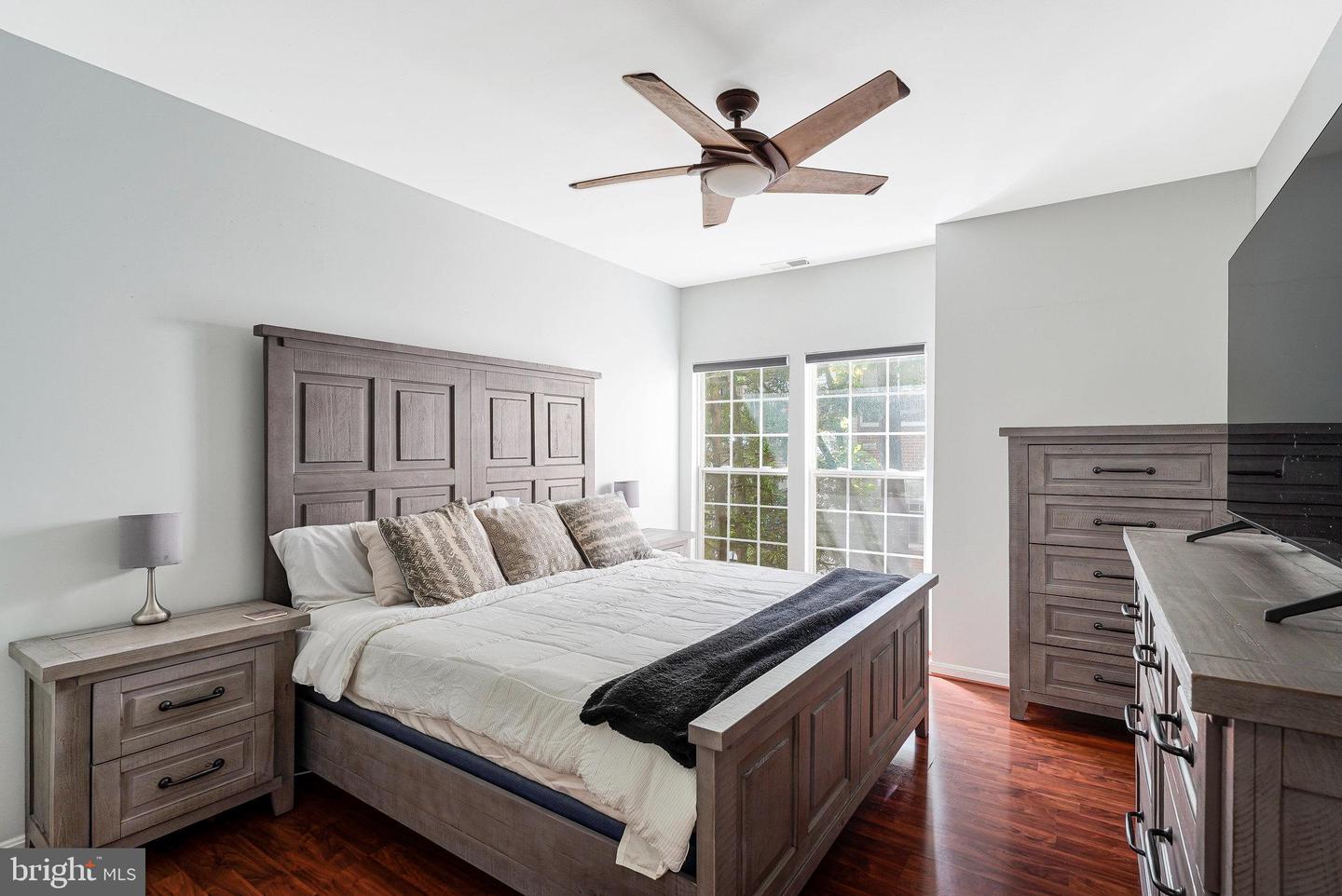 4138 FOUNTAINSIDE LN #202, FAIRFAX, Virginia 22030, 3 Bedrooms Bedrooms, ,2 BathroomsBathrooms,Residential,For sale,4138 FOUNTAINSIDE LN #202,VAFX2261978 MLS # VAFX2261978