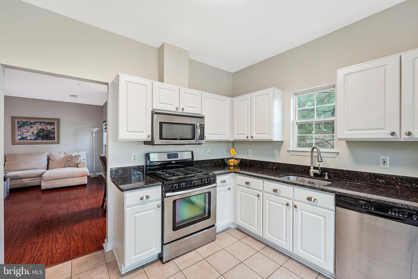 4138 FOUNTAINSIDE LN #202, FAIRFAX, Virginia 22030, 3 Bedrooms Bedrooms, ,2 BathroomsBathrooms,Residential,For sale,4138 FOUNTAINSIDE LN #202,VAFX2261978 MLS # VAFX2261978