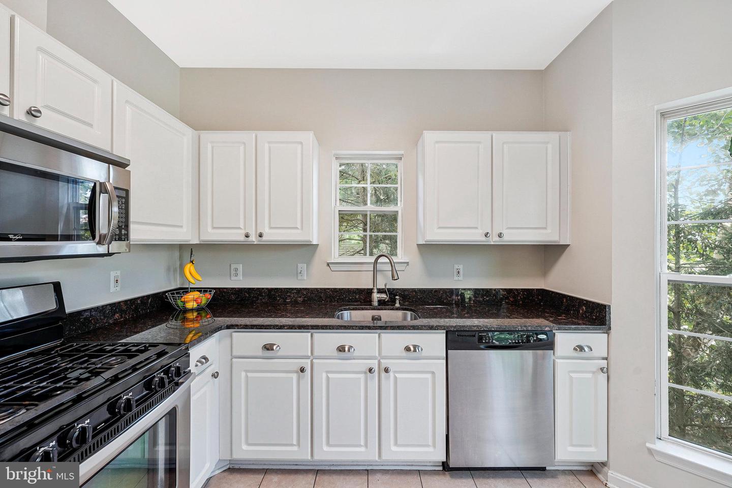 4138 FOUNTAINSIDE LN #202, FAIRFAX, Virginia 22030, 3 Bedrooms Bedrooms, ,2 BathroomsBathrooms,Residential,For sale,4138 FOUNTAINSIDE LN #202,VAFX2261978 MLS # VAFX2261978