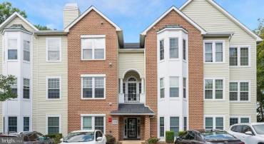 4138 FOUNTAINSIDE LN #202, FAIRFAX, Virginia 22030, 3 Bedrooms Bedrooms, ,2 BathroomsBathrooms,Residential,For sale,4138 FOUNTAINSIDE LN #202,VAFX2261978 MLS # VAFX2261978