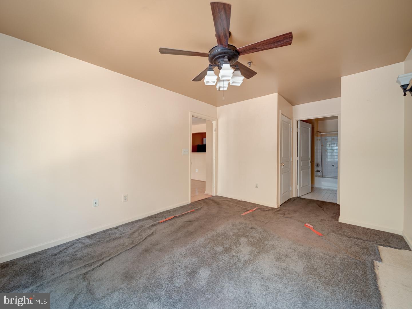 5565 SEMINARY RD #214, FALLS CHURCH, Virginia 22041, 1 Bedroom Bedrooms, ,1 BathroomBathrooms,Residential,For sale,5565 SEMINARY RD #214,VAFX2261980 MLS # VAFX2261980