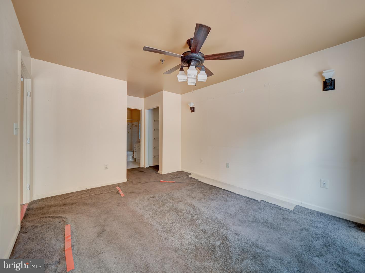 5565 SEMINARY RD #214, FALLS CHURCH, Virginia 22041, 1 Bedroom Bedrooms, ,1 BathroomBathrooms,Residential,For sale,5565 SEMINARY RD #214,VAFX2261980 MLS # VAFX2261980