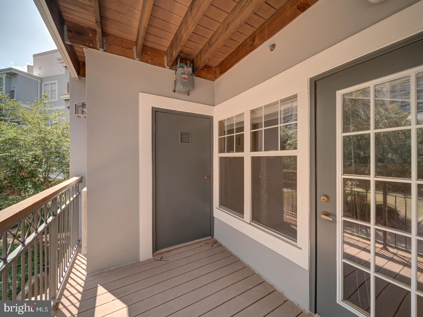 5565 SEMINARY RD #214, FALLS CHURCH, Virginia 22041, 1 Bedroom Bedrooms, ,1 BathroomBathrooms,Residential,For sale,5565 SEMINARY RD #214,VAFX2261980 MLS # VAFX2261980