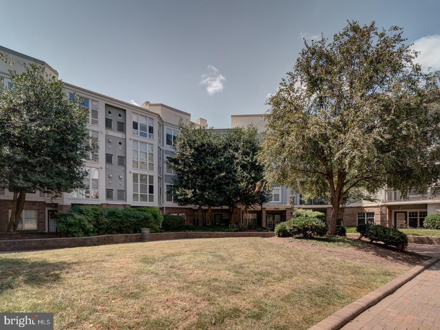 5565 SEMINARY RD #214, FALLS CHURCH, Virginia 22041, 1 Bedroom Bedrooms, ,1 BathroomBathrooms,Residential,For sale,5565 SEMINARY RD #214,VAFX2261980 MLS # VAFX2261980