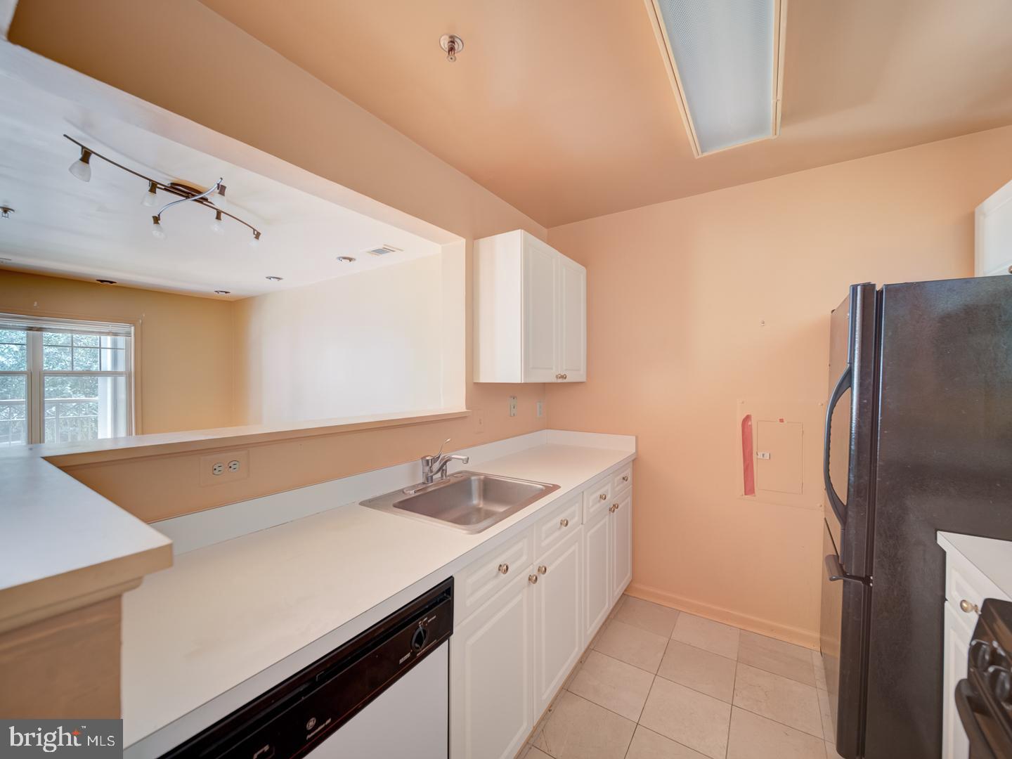 5565 SEMINARY RD #214, FALLS CHURCH, Virginia 22041, 1 Bedroom Bedrooms, ,1 BathroomBathrooms,Residential,For sale,5565 SEMINARY RD #214,VAFX2261980 MLS # VAFX2261980