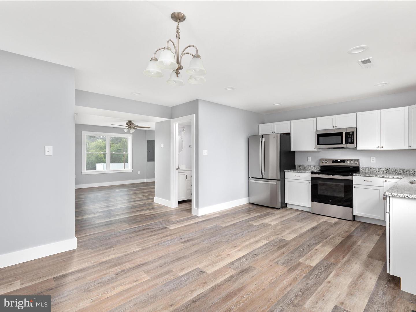 178 BANK ST, MOUNT JACKSON, Virginia 22842, 3 Bedrooms Bedrooms, ,2 BathroomsBathrooms,Residential,For sale,178 BANK ST,VASH2012266 MLS # VASH2012266