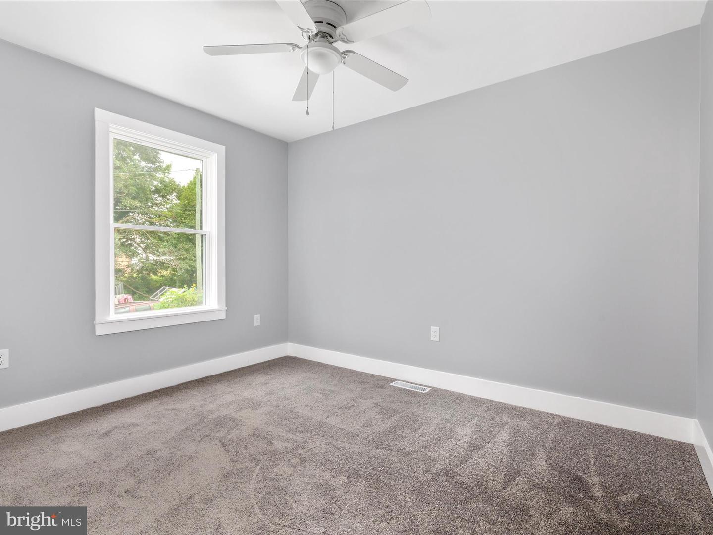 178 BANK ST, MOUNT JACKSON, Virginia 22842, 3 Bedrooms Bedrooms, ,2 BathroomsBathrooms,Residential,For sale,178 BANK ST,VASH2012266 MLS # VASH2012266
