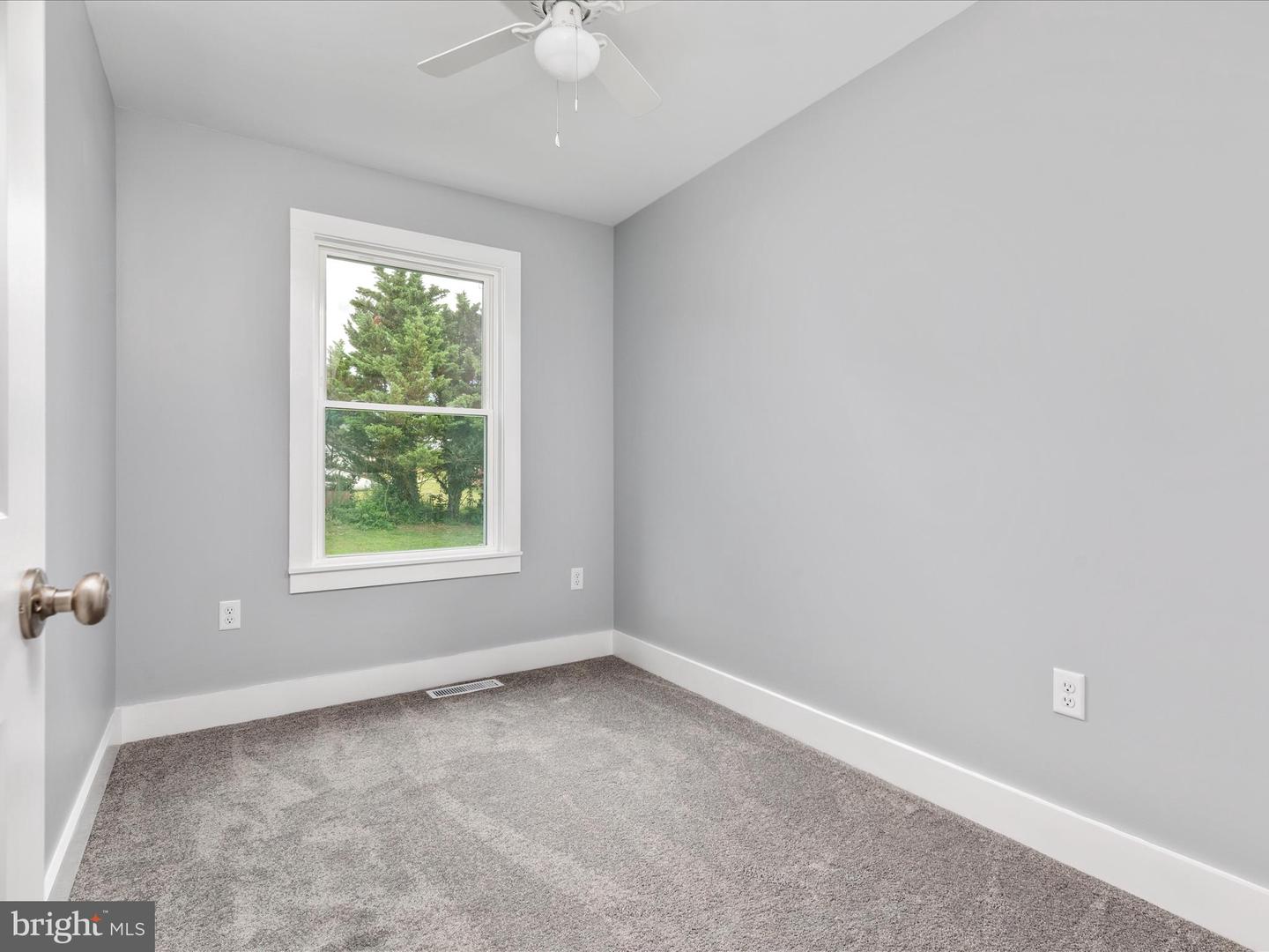 178 BANK ST, MOUNT JACKSON, Virginia 22842, 3 Bedrooms Bedrooms, ,2 BathroomsBathrooms,Residential,For sale,178 BANK ST,VASH2012266 MLS # VASH2012266