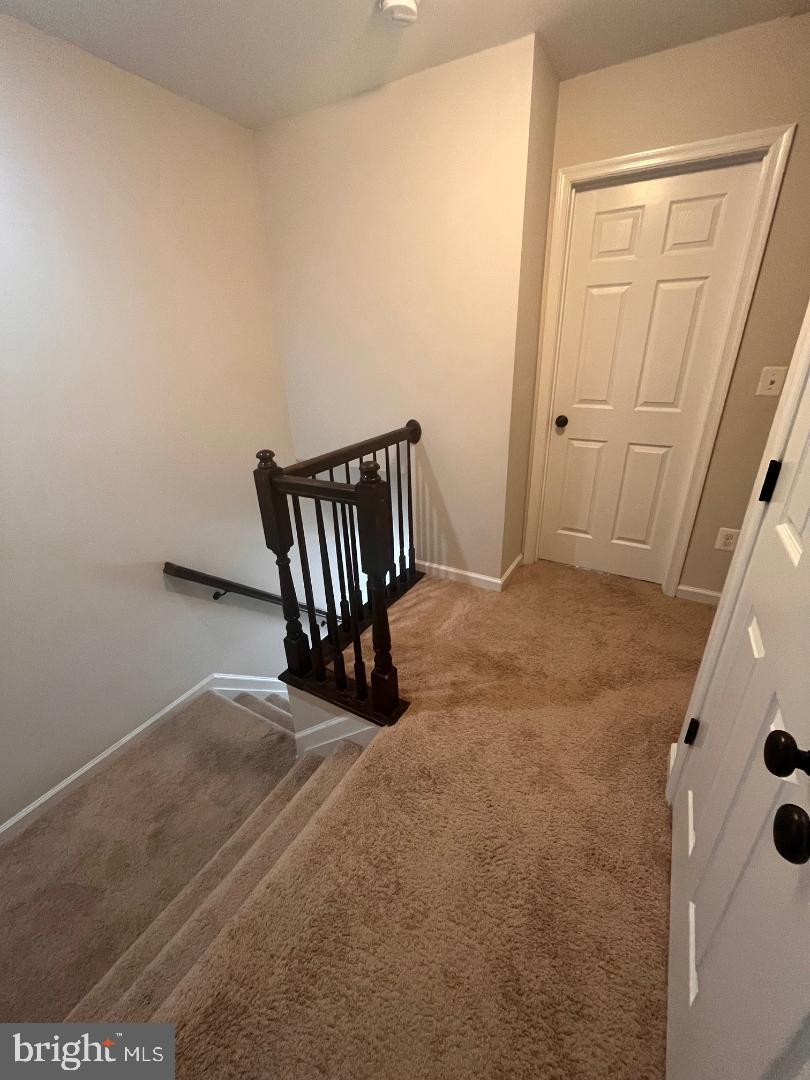 2335 DRAKE LN, FREDERICKSBURG, Virginia 22408, 4 Bedrooms Bedrooms, 8 Rooms Rooms,2 BathroomsBathrooms,Residential,For sale,2335 DRAKE LN,VASP2035560 MLS # VASP2035560