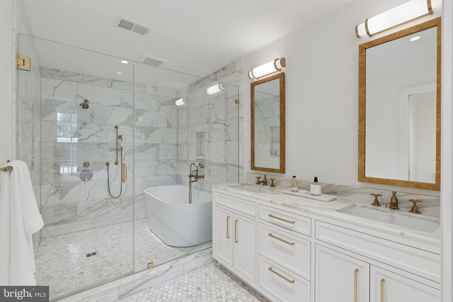 3137 N ST NW, WASHINGTON, District Of Columbia 20007, 3 Bedrooms Bedrooms, ,4 BathroomsBathrooms,Residential,For sale,3137 N ST NW,DCDC2216066 MLS # DCDC2216066