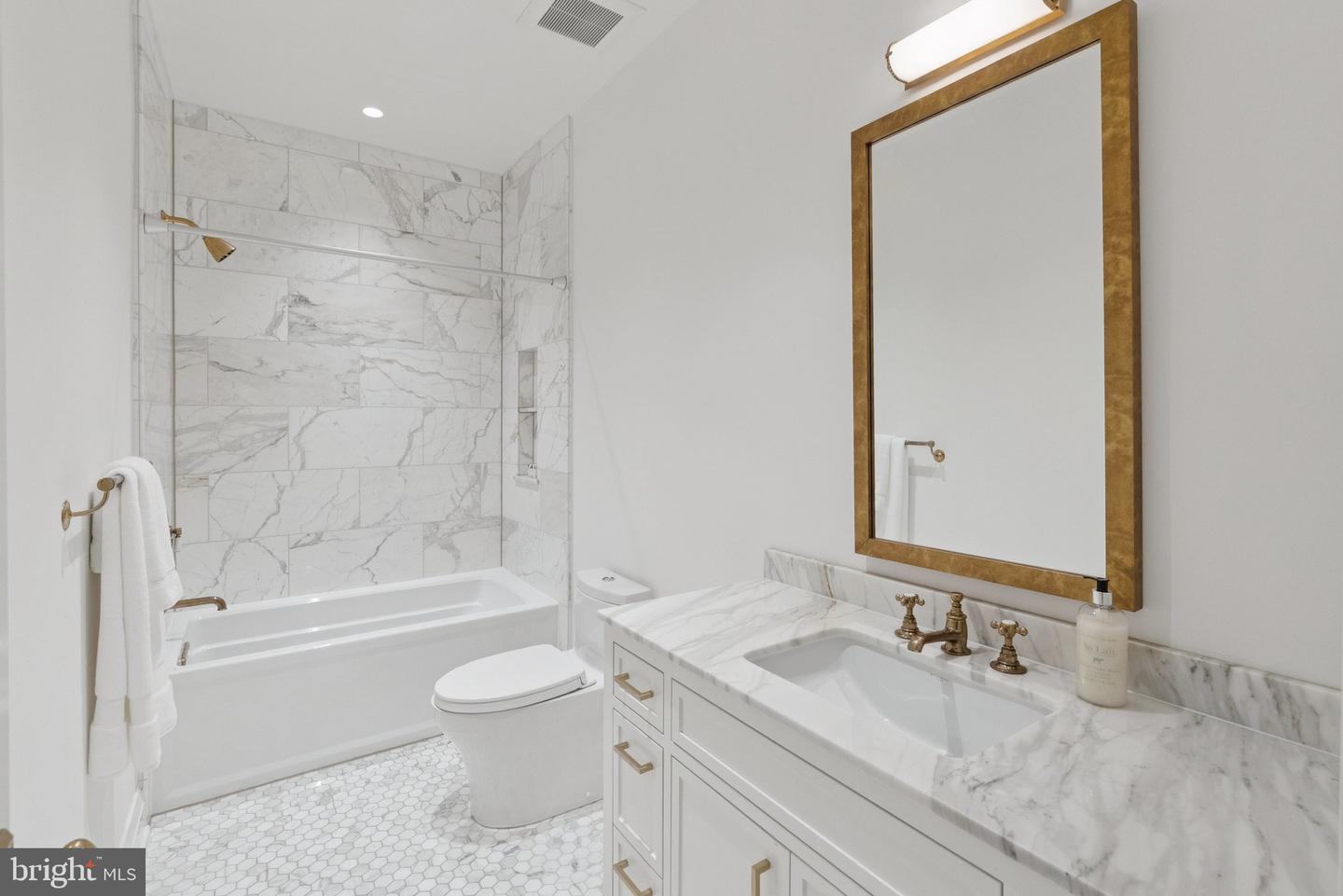 3137 N ST NW, WASHINGTON, District Of Columbia 20007, 3 Bedrooms Bedrooms, ,4 BathroomsBathrooms,Residential,For sale,3137 N ST NW,DCDC2216066 MLS # DCDC2216066