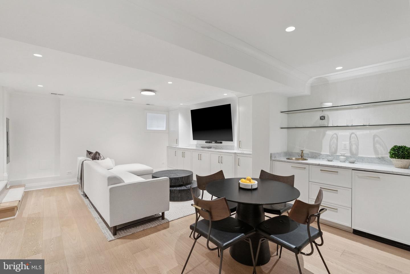 3137 N ST NW, WASHINGTON, District Of Columbia 20007, 3 Bedrooms Bedrooms, ,4 BathroomsBathrooms,Residential,For sale,3137 N ST NW,DCDC2216066 MLS # DCDC2216066