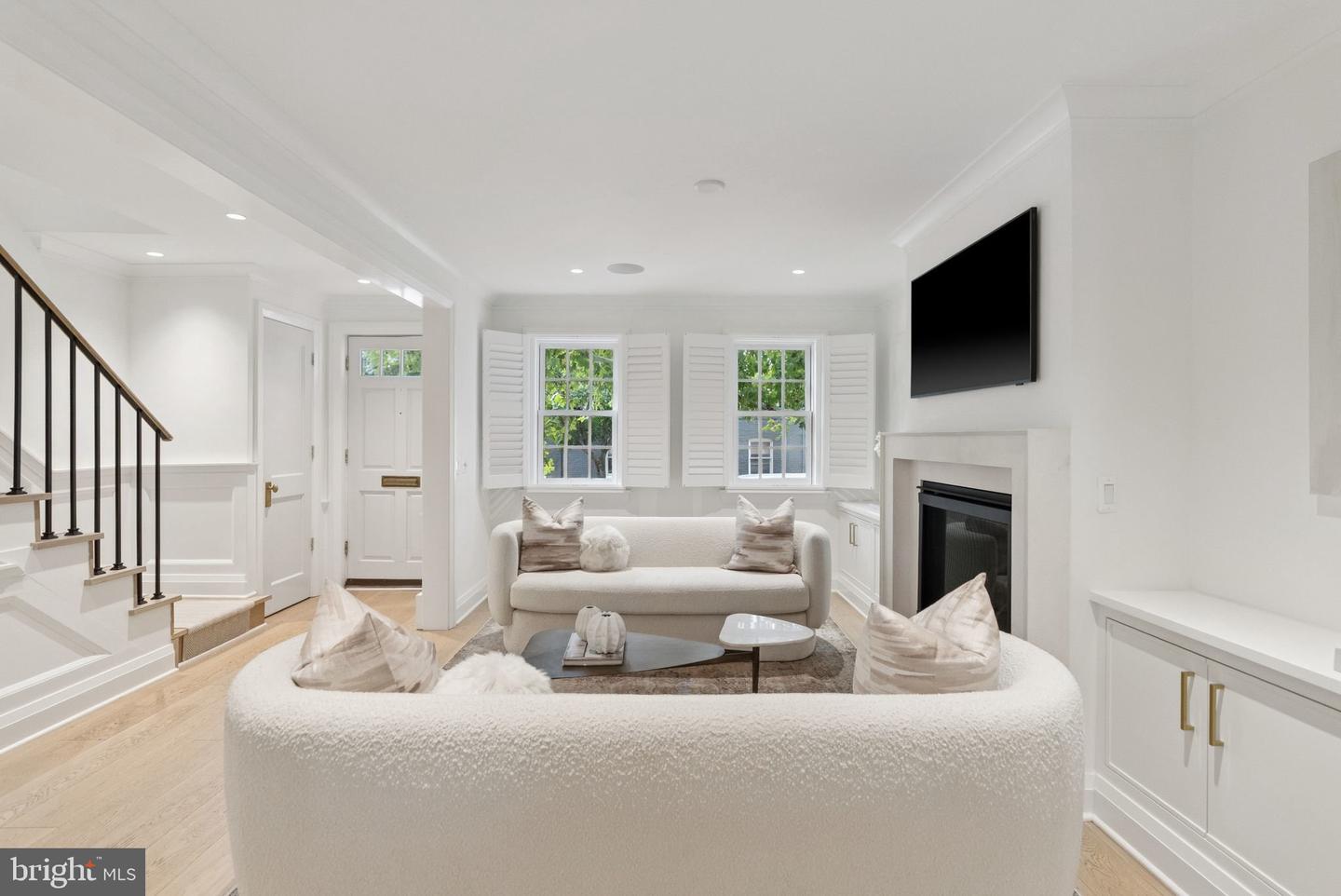 3137 N ST NW, WASHINGTON, District Of Columbia 20007, 3 Bedrooms Bedrooms, ,4 BathroomsBathrooms,Residential,For sale,3137 N ST NW,DCDC2216066 MLS # DCDC2216066