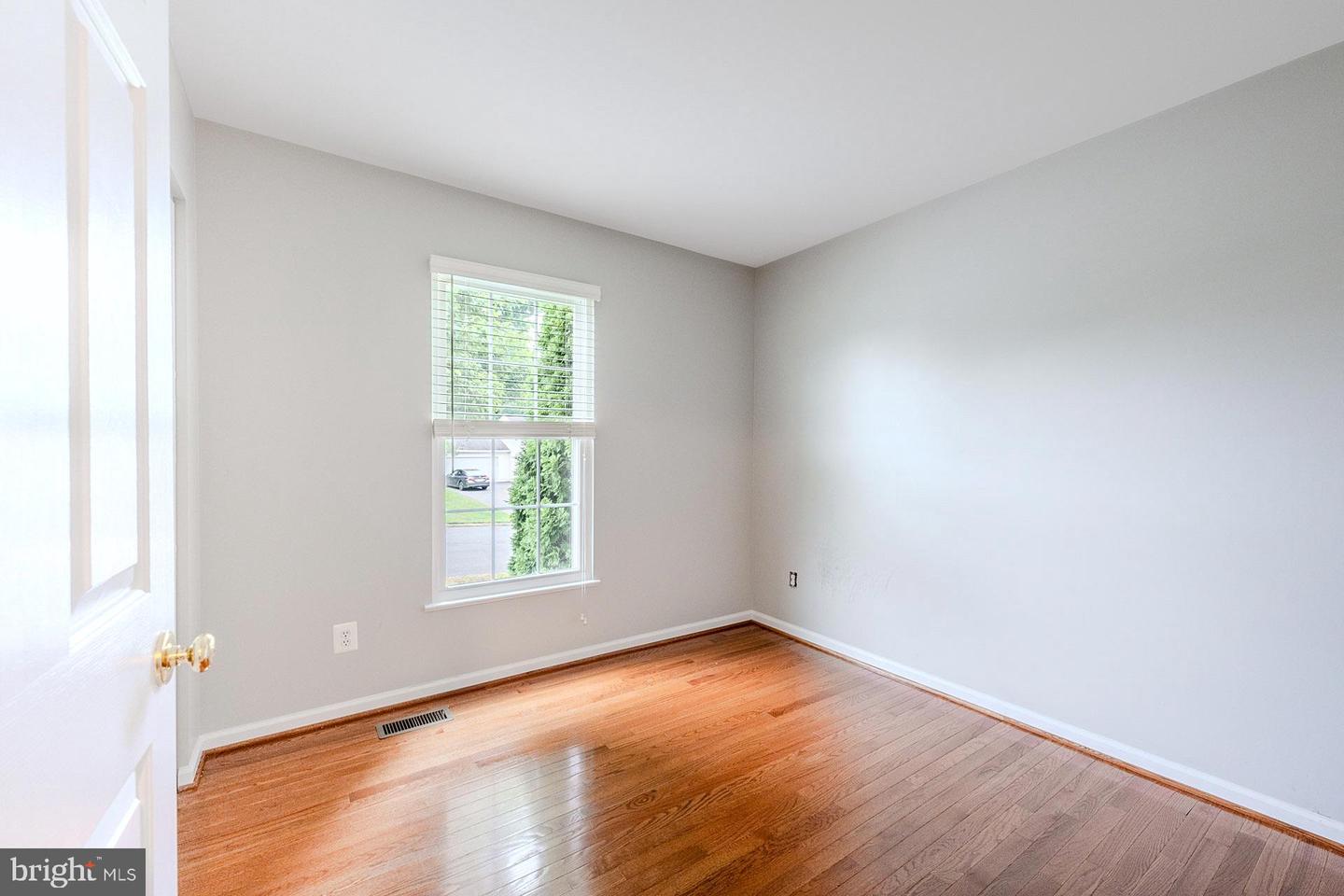 9564 BASILWOOD DR, MANASSAS, Virginia 20110, 4 Bedrooms Bedrooms, ,3 BathroomsBathrooms,Residential,For sale,9564 BASILWOOD DR,VAPW2102170 MLS # VAPW2102170