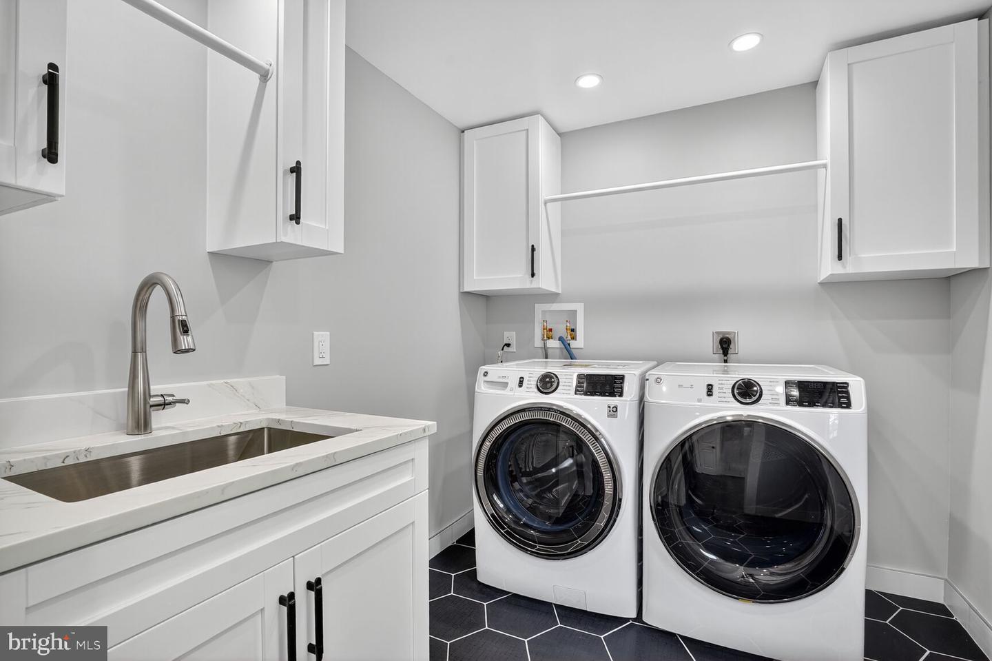 4122 FERRY LANDING RD, ALEXANDRIA, Virginia 22309, 5 Bedrooms Bedrooms, ,5 BathroomsBathrooms,Residential,For sale,4122 FERRY LANDING RD,VAFX2262660 MLS # VAFX2262660