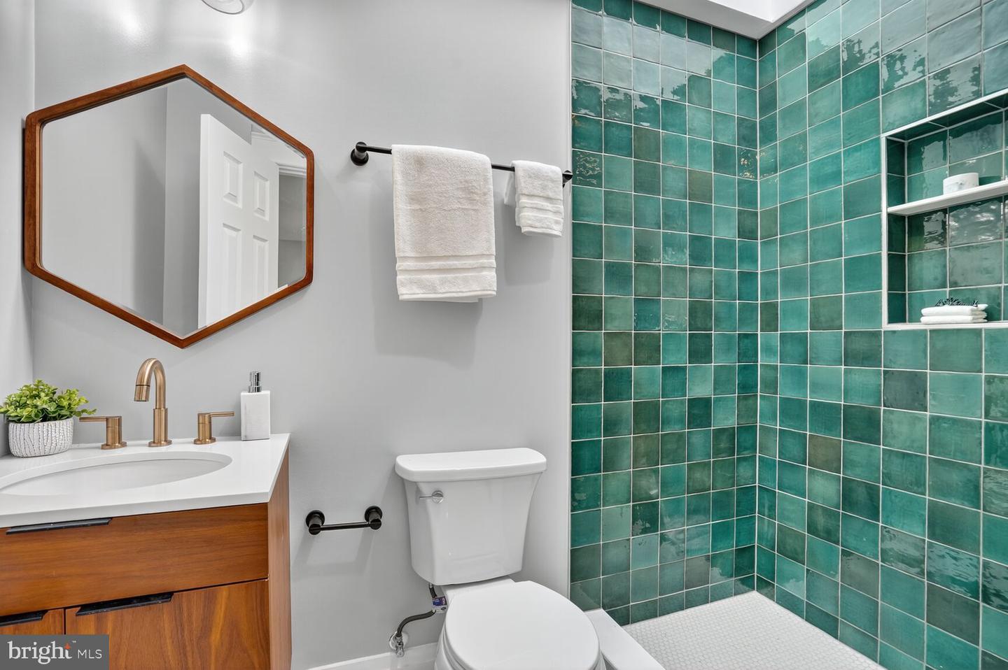 4122 FERRY LANDING RD, ALEXANDRIA, Virginia 22309, 5 Bedrooms Bedrooms, ,5 BathroomsBathrooms,Residential,For sale,4122 FERRY LANDING RD,VAFX2262660 MLS # VAFX2262660