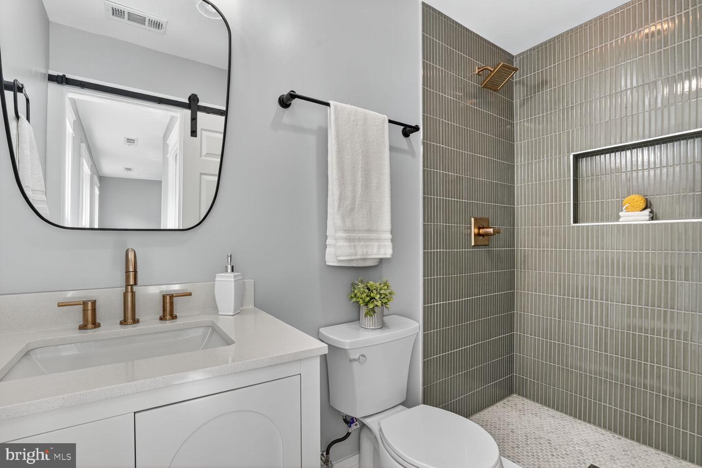 4122 FERRY LANDING RD, ALEXANDRIA, Virginia 22309, 5 Bedrooms Bedrooms, ,5 BathroomsBathrooms,Residential,For sale,4122 FERRY LANDING RD,VAFX2262660 MLS # VAFX2262660