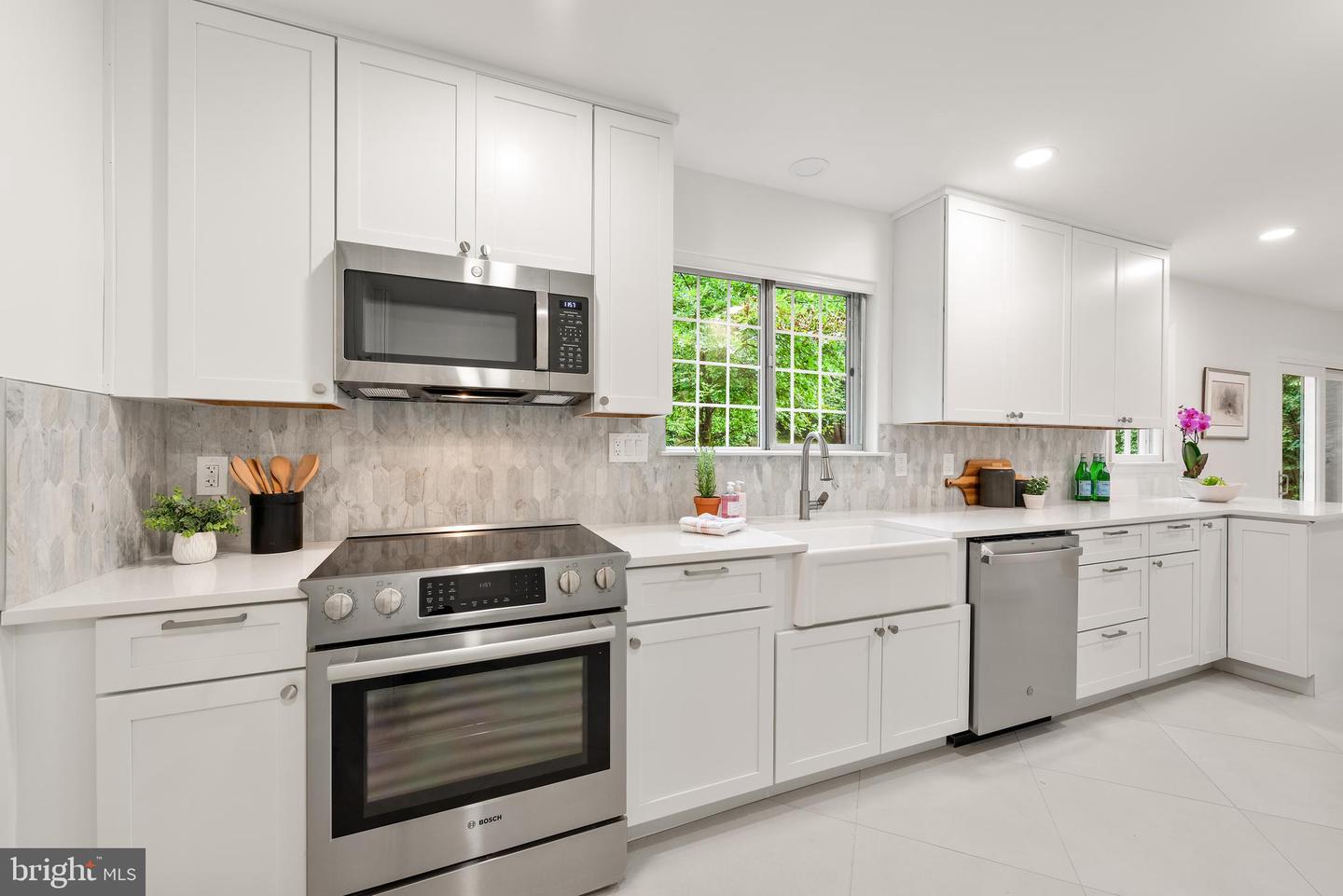 1802 CRANBERRY LN, RESTON, Virginia 20191, 4 Bedrooms Bedrooms, ,2 BathroomsBathrooms,Residential,For sale,1802 CRANBERRY LN,VAFX2262728 MLS # VAFX2262728