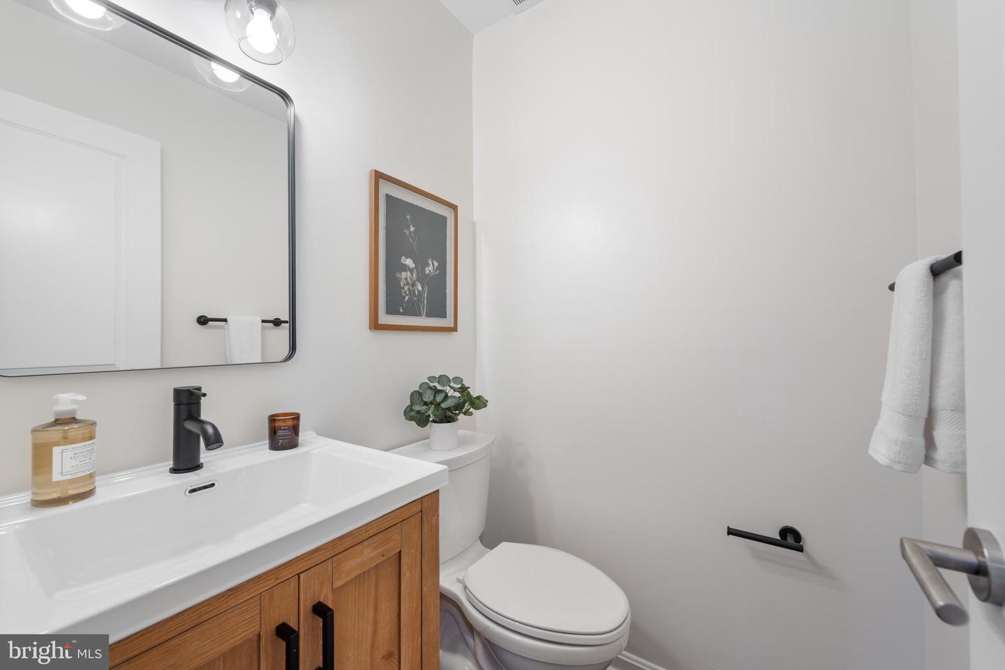 1802 CRANBERRY LN, RESTON, Virginia 20191, 4 Bedrooms Bedrooms, ,2 BathroomsBathrooms,Residential,For sale,1802 CRANBERRY LN,VAFX2262728 MLS # VAFX2262728