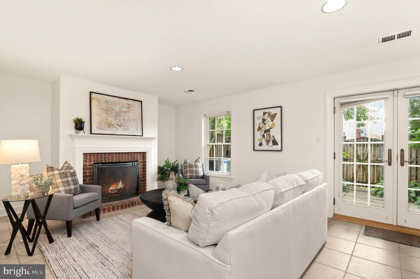 3729 WINFIELD LN NW, WASHINGTON, District Of Columbia 20007, 5 Bedrooms Bedrooms, ,4 BathroomsBathrooms,Residential,For sale,3729 WINFIELD LN NW,DCDC2216296 MLS # DCDC2216296
