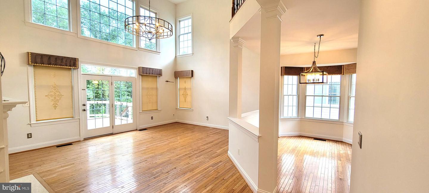 15292 GOLF VIEW DR, HAYMARKET, Virginia 20169, 4 Bedrooms Bedrooms, ,4 BathroomsBathrooms,Residential,For sale,15292 GOLF VIEW DR,VAPW2102208 MLS # VAPW2102208
