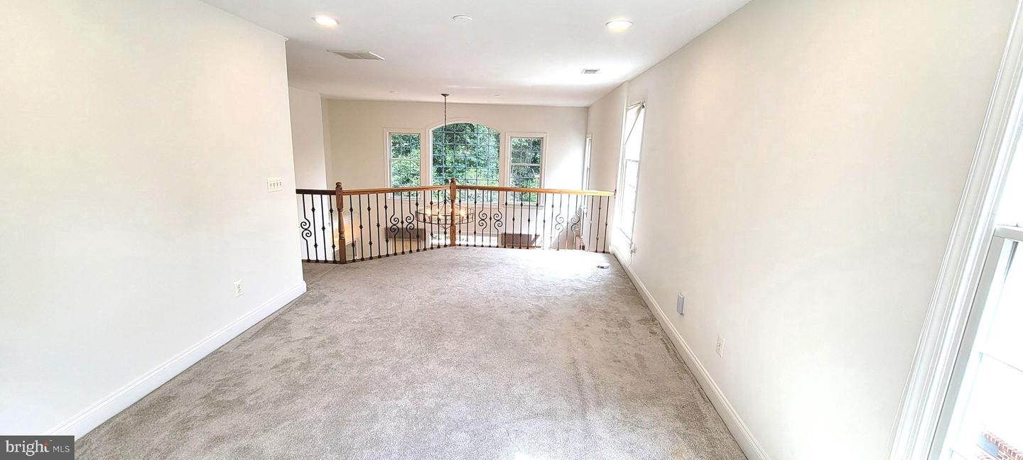 15292 GOLF VIEW DR, HAYMARKET, Virginia 20169, 4 Bedrooms Bedrooms, ,4 BathroomsBathrooms,Residential,For sale,15292 GOLF VIEW DR,VAPW2102208 MLS # VAPW2102208