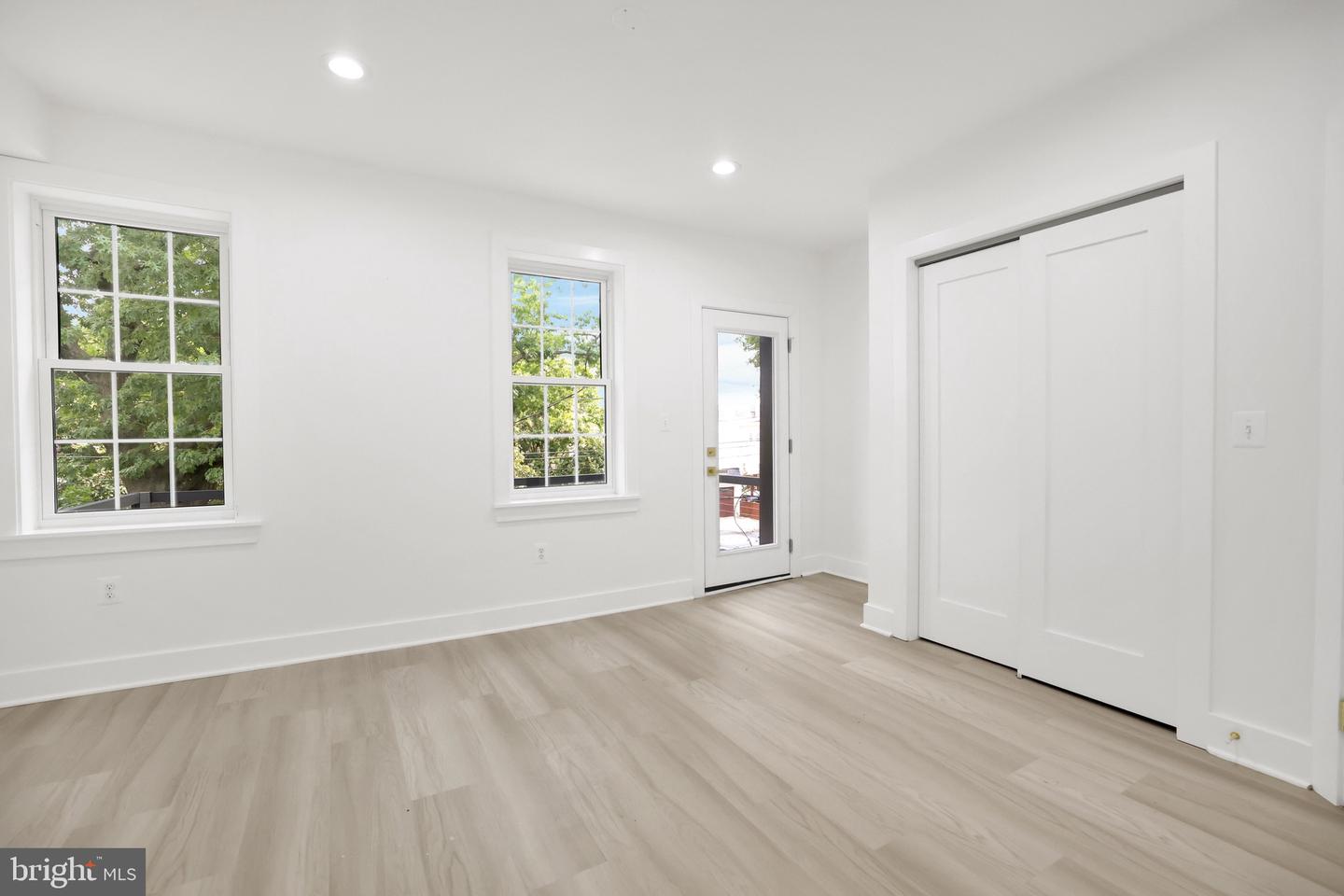 623 LONGFELLOW ST NW, WASHINGTON, District Of Columbia 20011, 5 Bedrooms Bedrooms, ,4 BathroomsBathrooms,Residential,For sale,623 LONGFELLOW ST NW,DCDC2216352 MLS # DCDC2216352