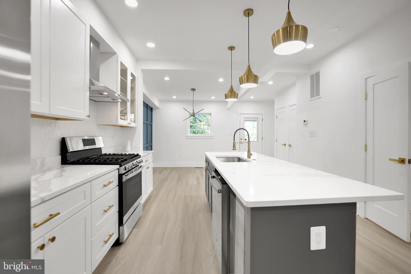 623 LONGFELLOW ST NW, WASHINGTON, District Of Columbia 20011, 5 Bedrooms Bedrooms, ,4 BathroomsBathrooms,Residential,For sale,623 LONGFELLOW ST NW,DCDC2216352 MLS # DCDC2216352