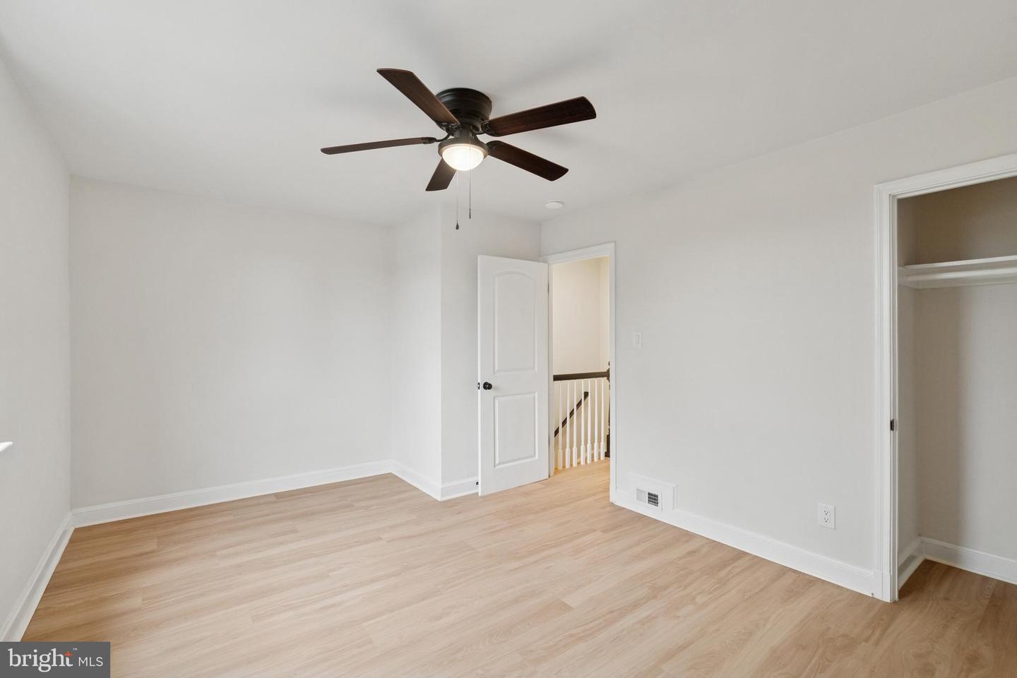 141 LYNHAVEN DR, ALEXANDRIA, Virginia 22305, 2 Bedrooms Bedrooms, ,2 BathroomsBathrooms,Residential,For sale,141 LYNHAVEN DR,VAAX2048896 MLS # VAAX2048896