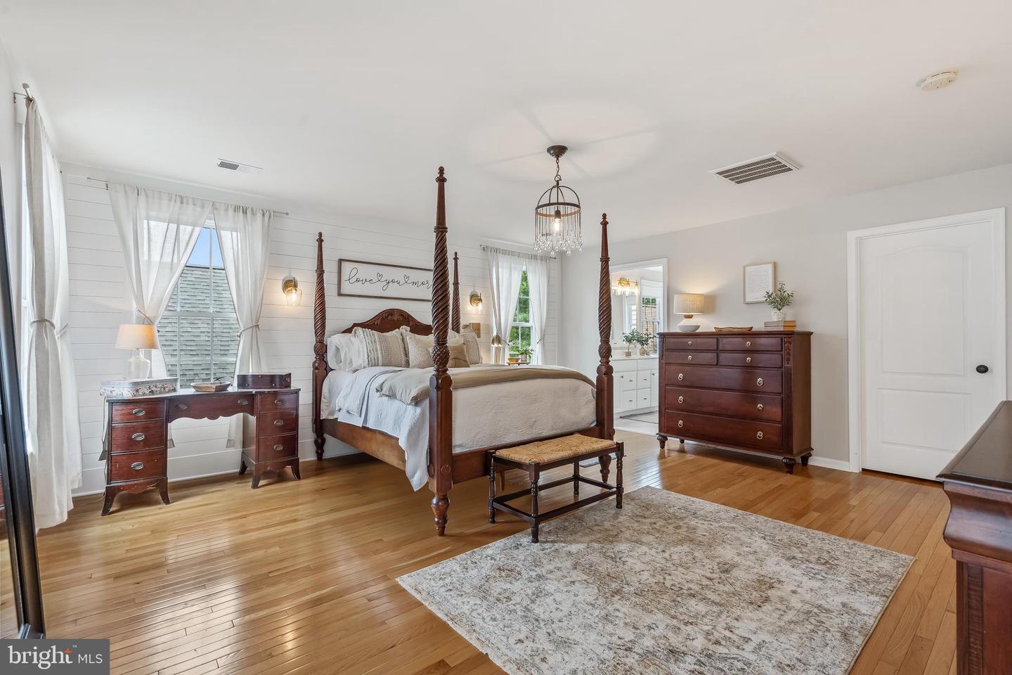 15622 ADMIRAL BAKER CIR, HAYMARKET, Virginia 20169, 5 Bedrooms Bedrooms, ,2 BathroomsBathrooms,Residential,For sale,15622 ADMIRAL BAKER CIR,VAPW2102334 MLS # VAPW2102334
