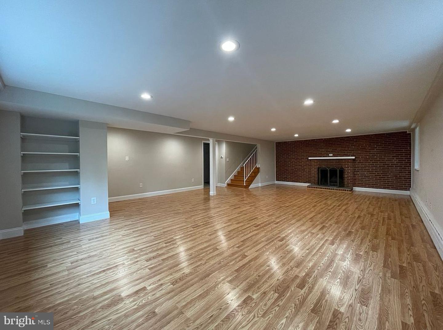 2356 SOUTH PIERCE ST, ARLINGTON, Virginia 22202, 4 Bedrooms Bedrooms, 12 Rooms Rooms,3 BathroomsBathrooms,Residential,For sale,2356 SOUTH PIERCE ST,VAAR2062710 MLS # VAAR2062710