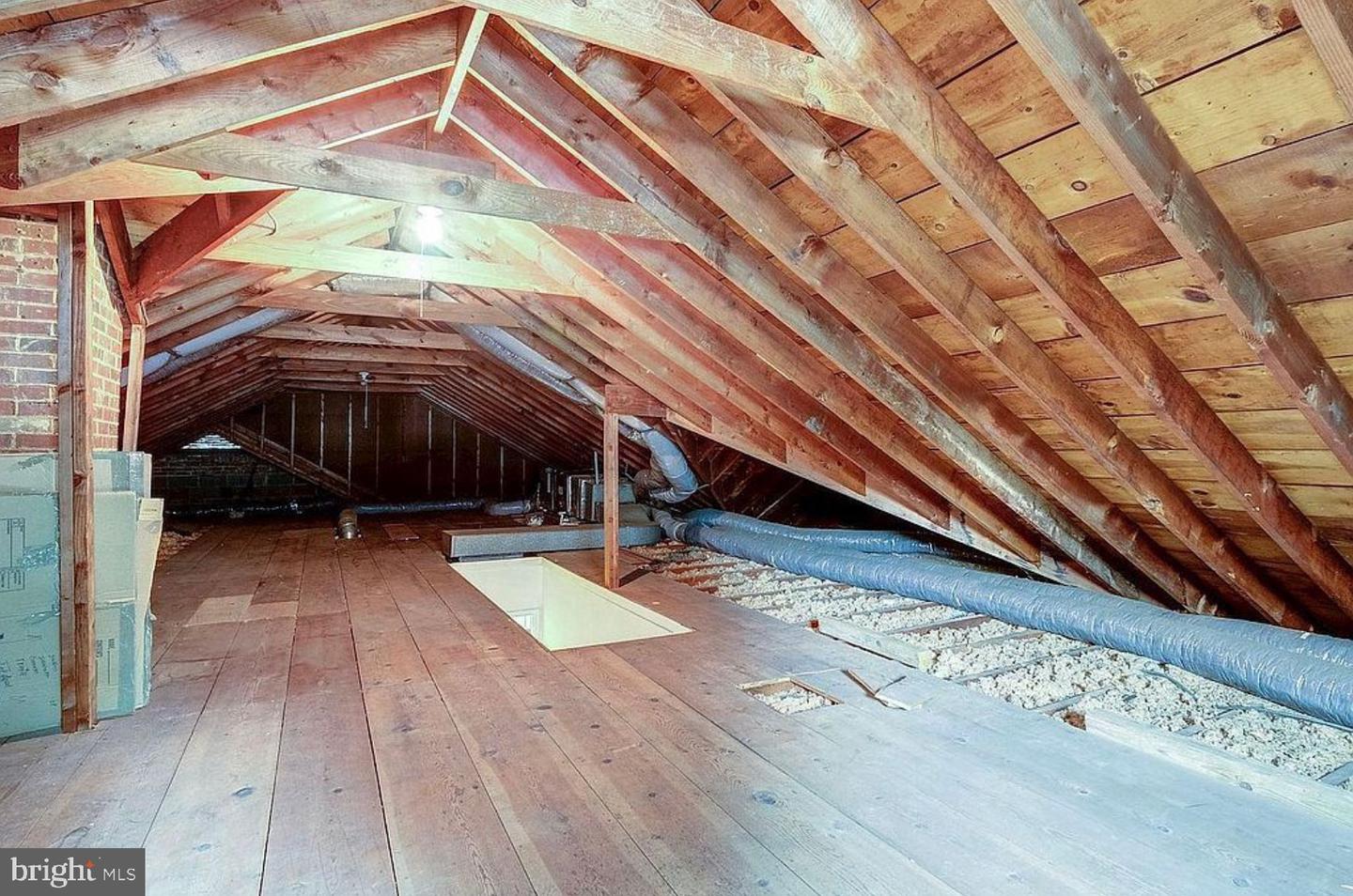 2356 SOUTH PIERCE ST, ARLINGTON, Virginia 22202, 4 Bedrooms Bedrooms, 12 Rooms Rooms,3 BathroomsBathrooms,Residential,For sale,2356 SOUTH PIERCE ST,VAAR2062710 MLS # VAAR2062710