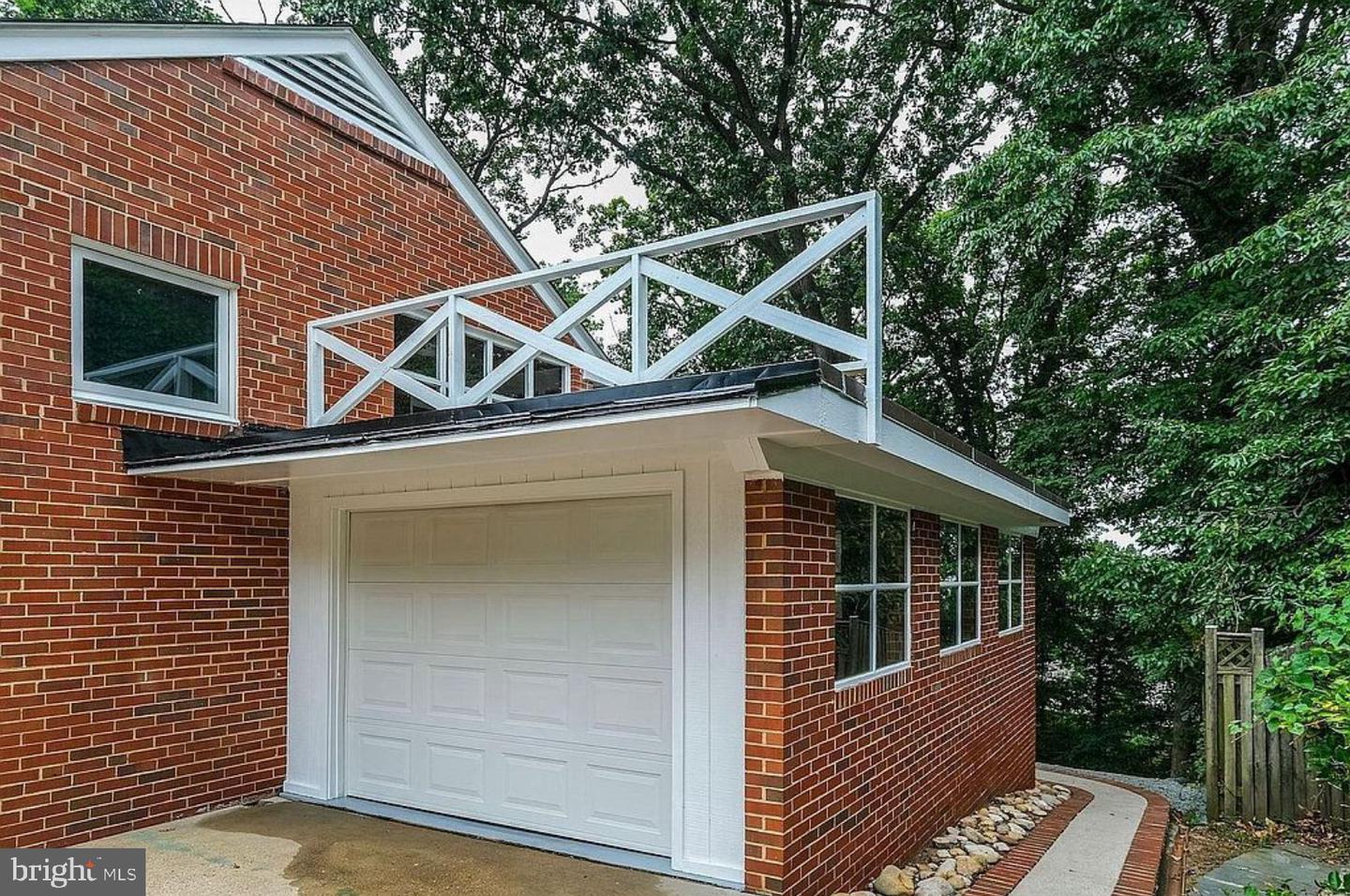 2356 SOUTH PIERCE ST, ARLINGTON, Virginia 22202, 4 Bedrooms Bedrooms, 12 Rooms Rooms,3 BathroomsBathrooms,Residential,For sale,2356 SOUTH PIERCE ST,VAAR2062710 MLS # VAAR2062710