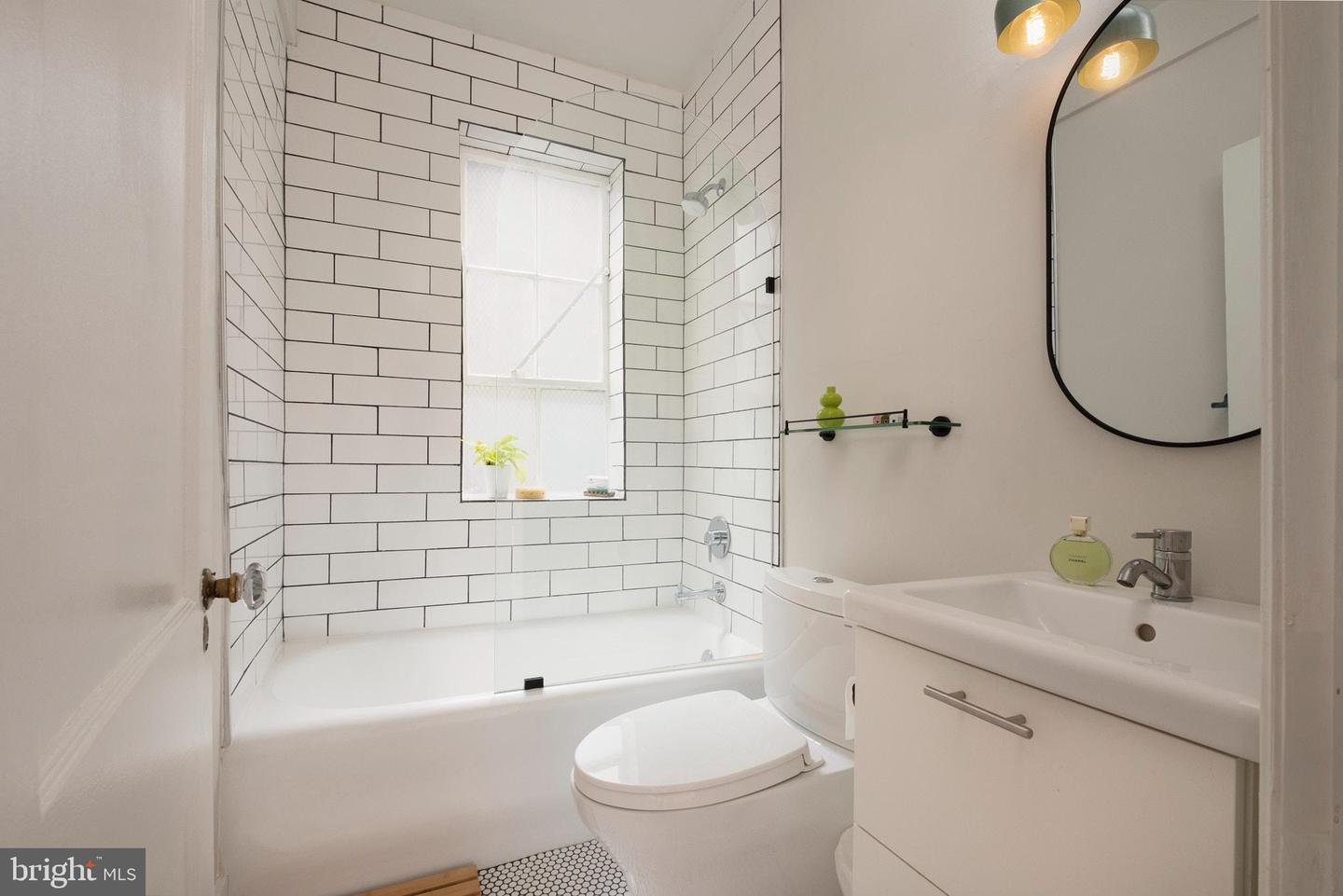 3600 CONNECTICUT AVE NW #404, WASHINGTON, District Of Columbia 20008, 1 Bedroom Bedrooms, ,1 BathroomBathrooms,Residential,For sale,3600 CONNECTICUT AVE NW #404,DCDC2216610 MLS # DCDC2216610
