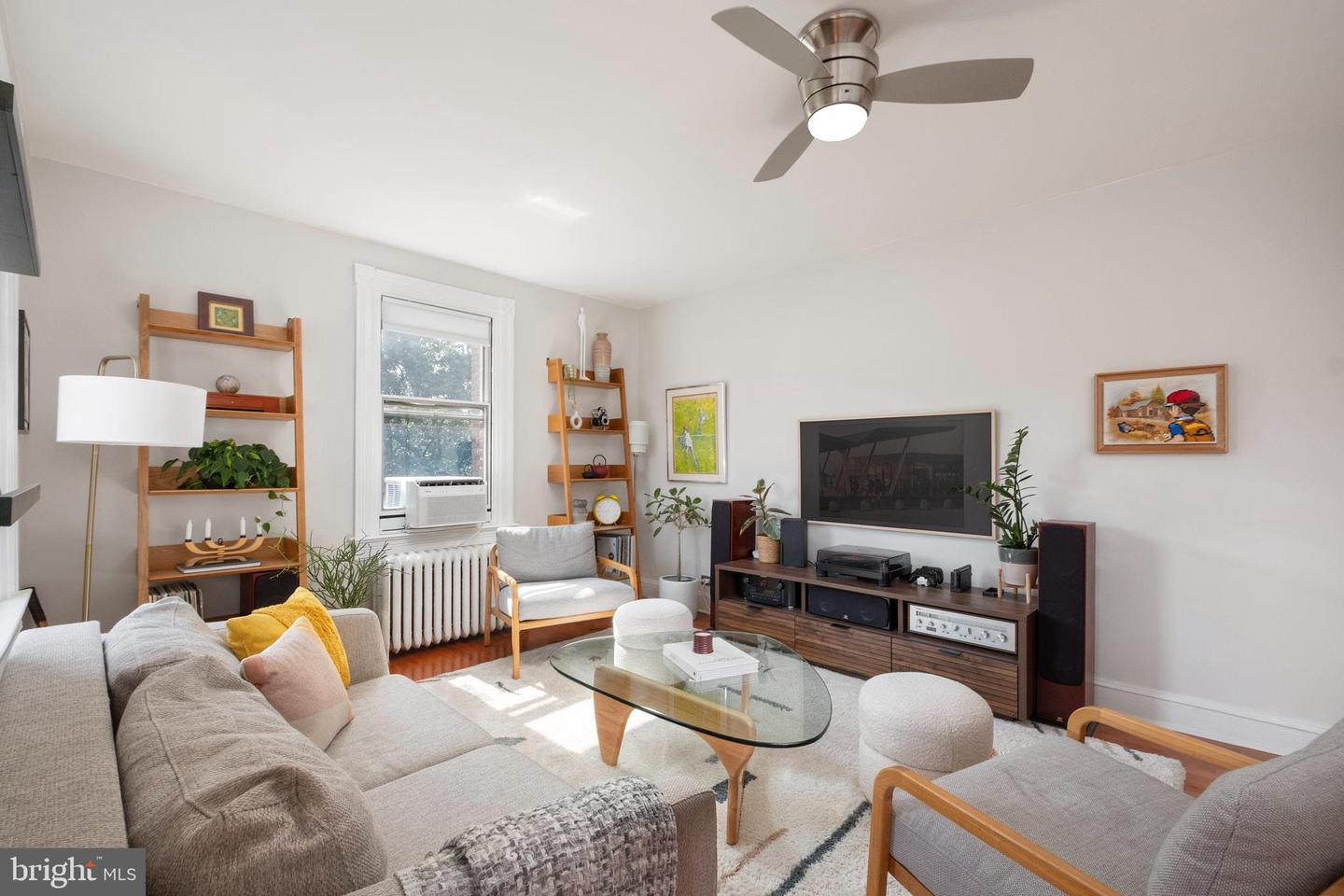 3600 CONNECTICUT AVE NW #404, WASHINGTON, District Of Columbia 20008, 1 Bedroom Bedrooms, ,1 BathroomBathrooms,Residential,For sale,3600 CONNECTICUT AVE NW #404,DCDC2216610 MLS # DCDC2216610