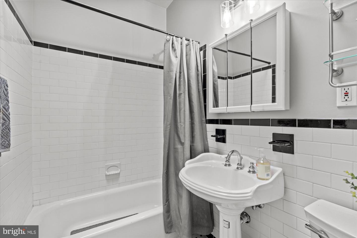 3729 JENIFER ST NW, WASHINGTON, District Of Columbia 20015, 5 Bedrooms Bedrooms, ,2 BathroomsBathrooms,Residential,For sale,3729 JENIFER ST NW,DCDC2216628 MLS # DCDC2216628
