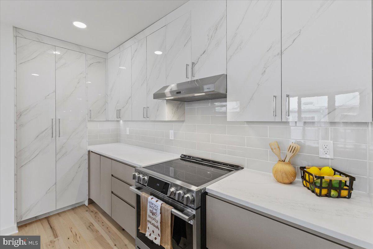 641 QUEBEC PL NW #2, WASHINGTON, District Of Columbia 20010, 3 Bedrooms Bedrooms, ,3 BathroomsBathrooms,Residential,For sale,641 QUEBEC PL NW #2,DCDC2216676 MLS # DCDC2216676