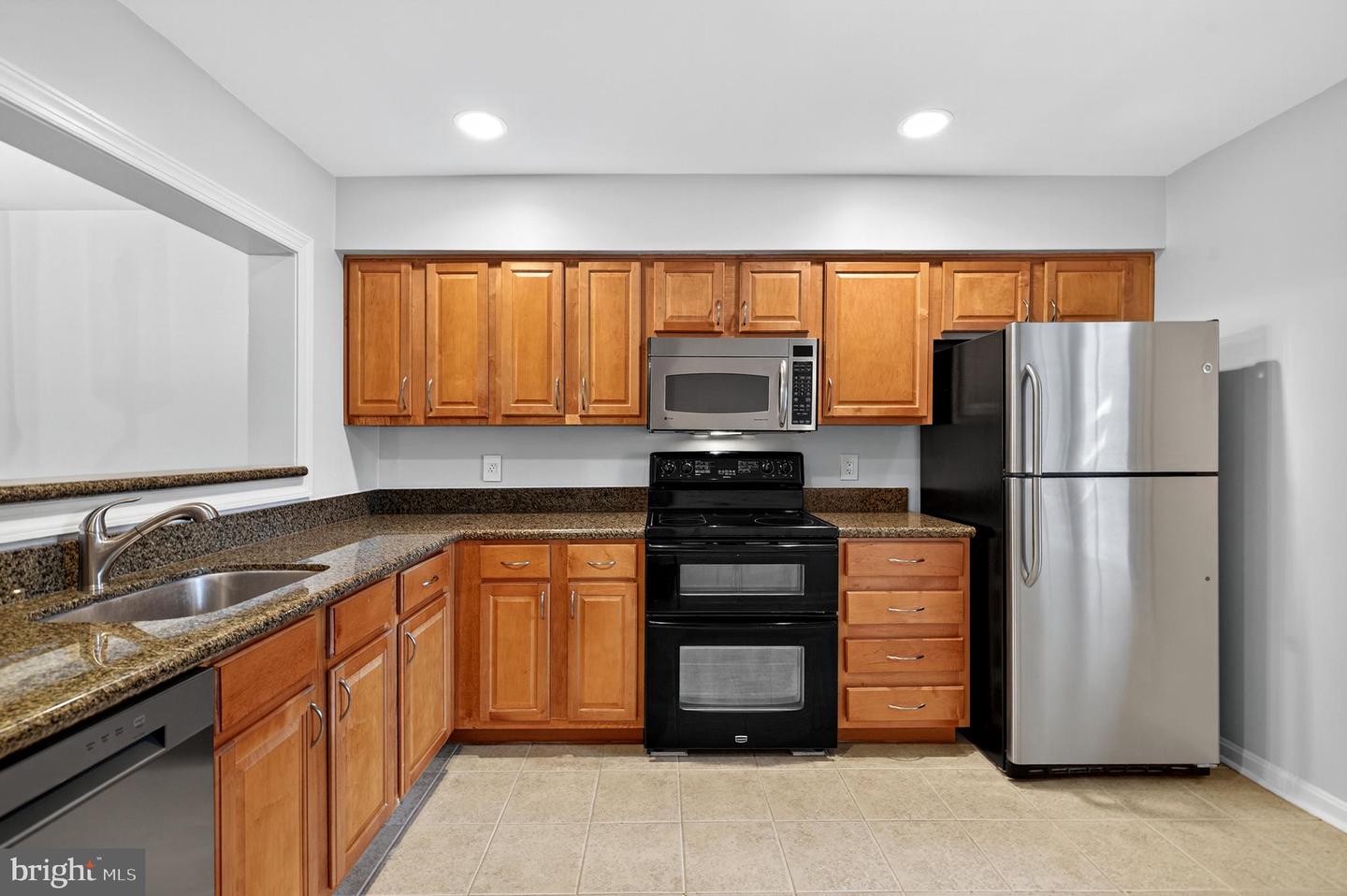 3179 SUMMIT SQUARE DR #2-C2, OAKTON, Virginia 22124, ,Residential,For sale,3179 SUMMIT SQUARE DR #2-C2,VAFX2263162 MLS # VAFX2263162