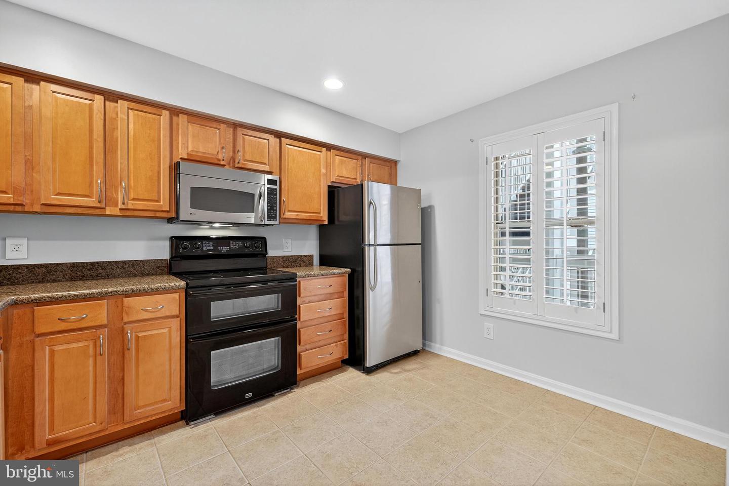3179 SUMMIT SQUARE DR #2-C2, OAKTON, Virginia 22124, ,Residential,For sale,3179 SUMMIT SQUARE DR #2-C2,VAFX2263162 MLS # VAFX2263162